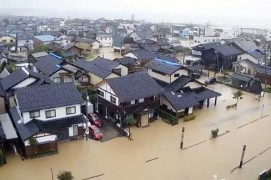 Japan orders mass evacuation over Floods