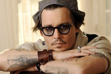 Johnny Depp may face 10 year jail sentence for his pet dogs ?