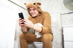 Phone Usage on Toilet, Phone Usage on Toilet advice, using your phone on the toilet will invite a painful disease, Habits