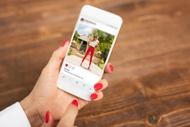 WhatsApp to let Import Profile Photos from Face