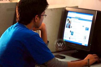 India Internet User Growth Steeply Upwards },{
