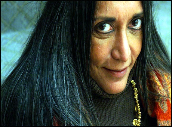 Deepa Mehta making film on &#039;Secret Daughter&#039;