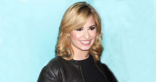 Demi Lovato to Play a Lesbian on Glee