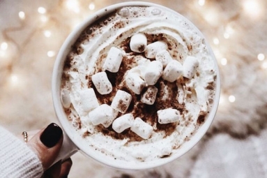 Spend Christmas This Year With The Best Hot Cocoa