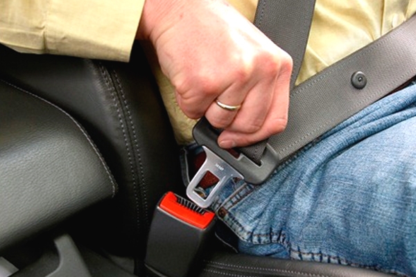 UAE taxi driver: No seat belt, no ride